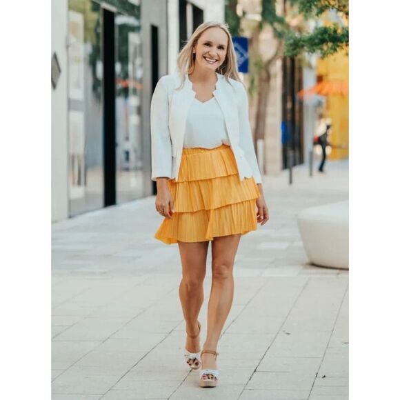 Zara EUC Pleated Mustard Yellow Mini Skirt Size S Tiered - Picture 5 of 10